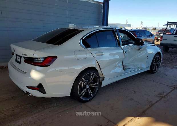 BMW 330