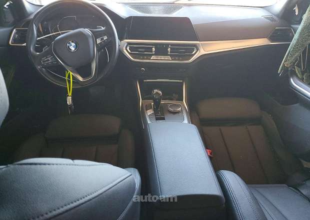 BMW 330