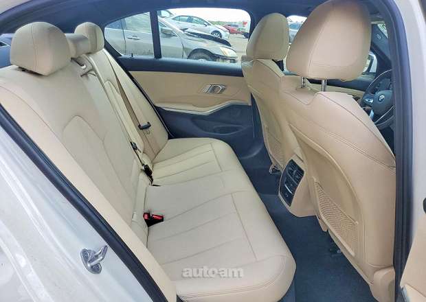 BMW 330