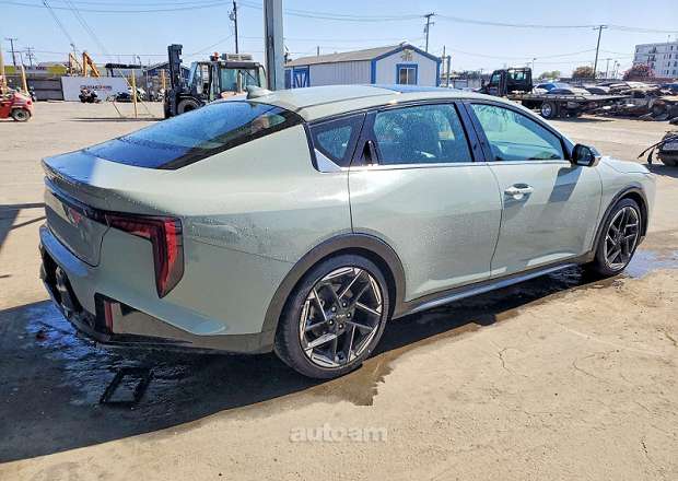 Kia K4
