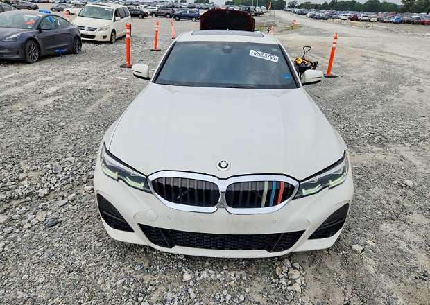 BMW 330