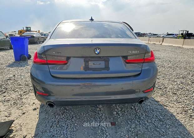 BMW 330