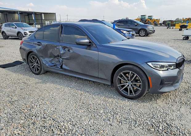 BMW 330