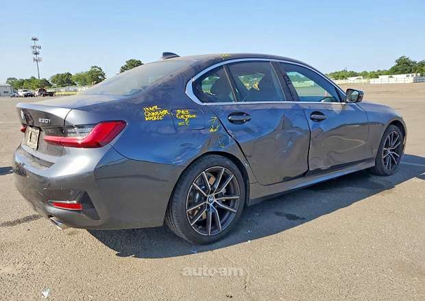 BMW 330