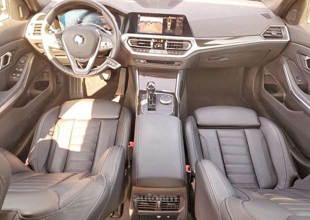 BMW 330