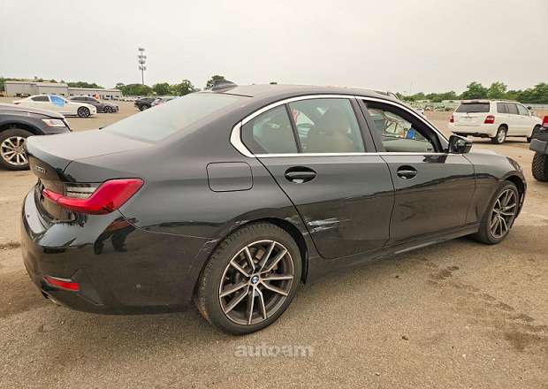 BMW 330