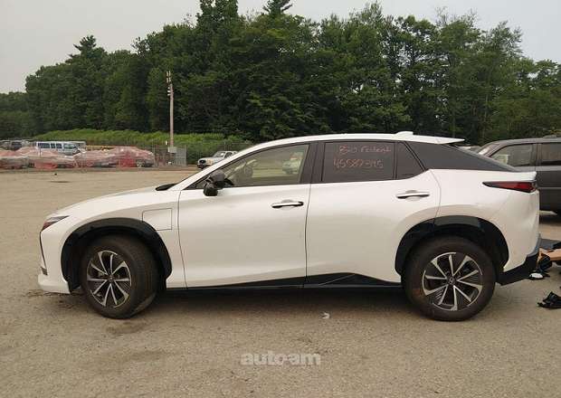 Lexus RZ 450e