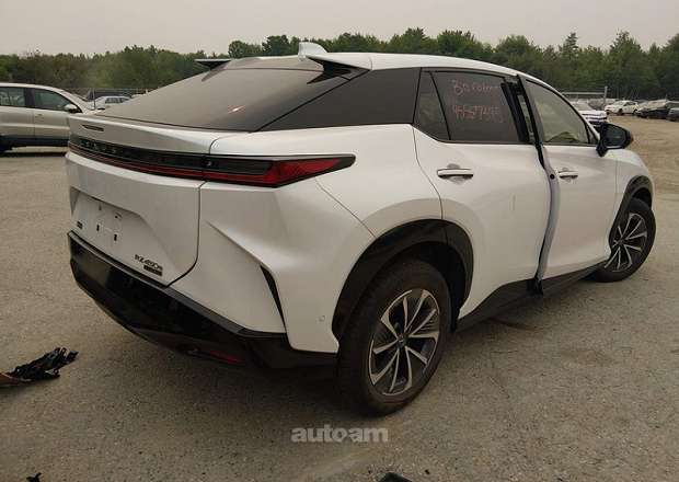 Lexus RZ 450e
