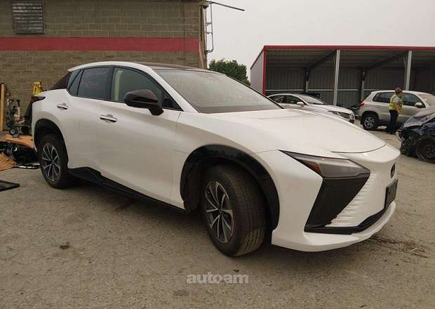 Lexus RZ 450e
