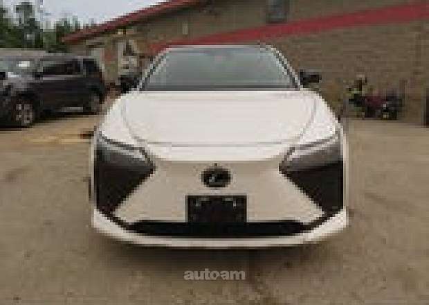 Lexus RZ 450e