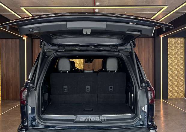 Lincoln Navigator