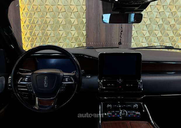Lincoln Navigator
