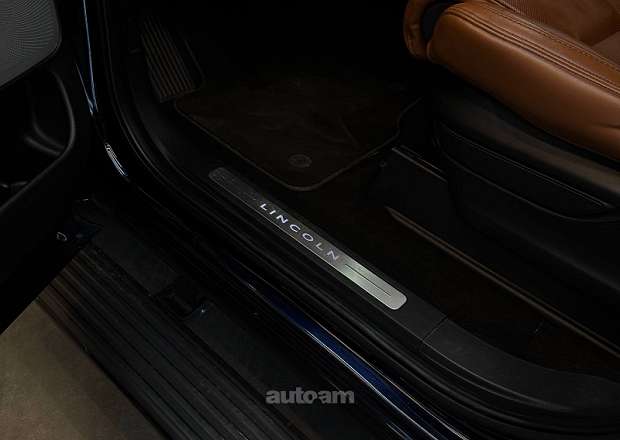 Lincoln Navigator