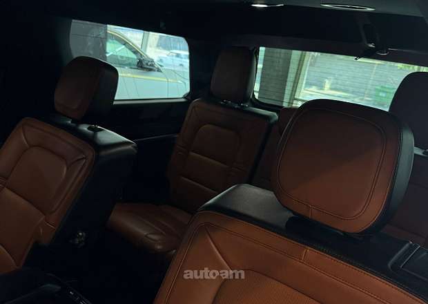 Lincoln Navigator