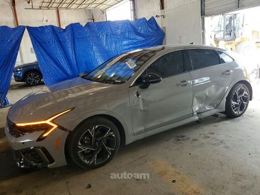 Kia K5  2025 