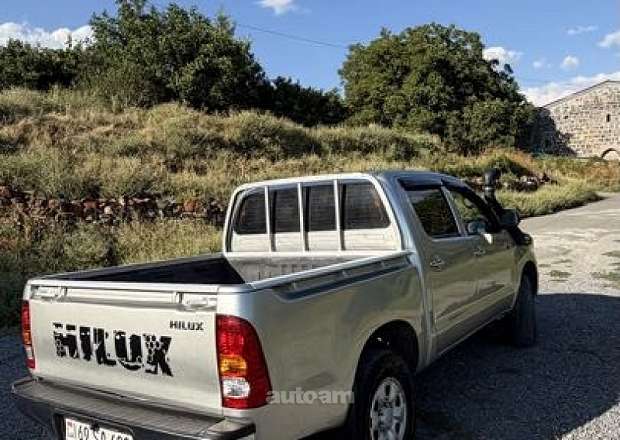 Toyota Hilux 2011 — լուսանկար 3