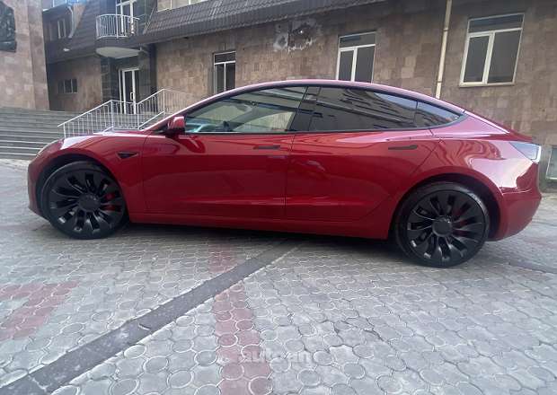 Tesla Model 3 2023 — լուսանկար 2