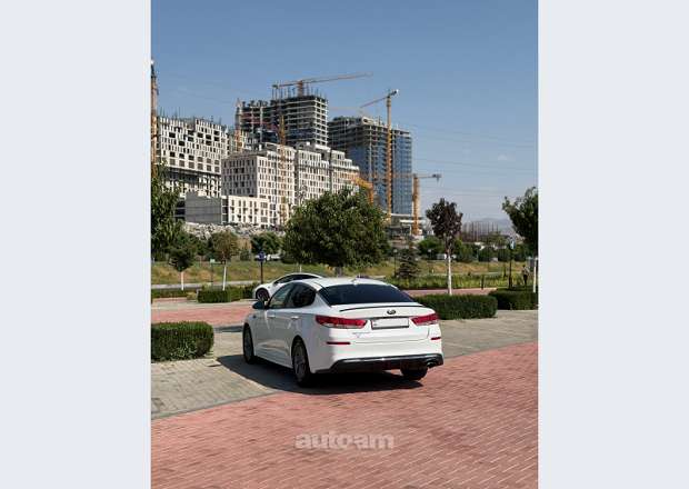 Kia Optima 2019 — լուսանկար 3