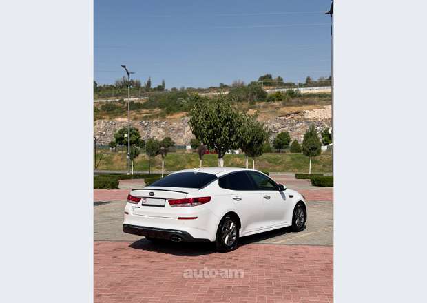 Kia Optima 2019 — լուսանկար 4
