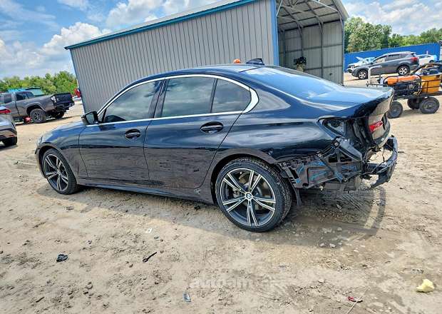 BMW 330