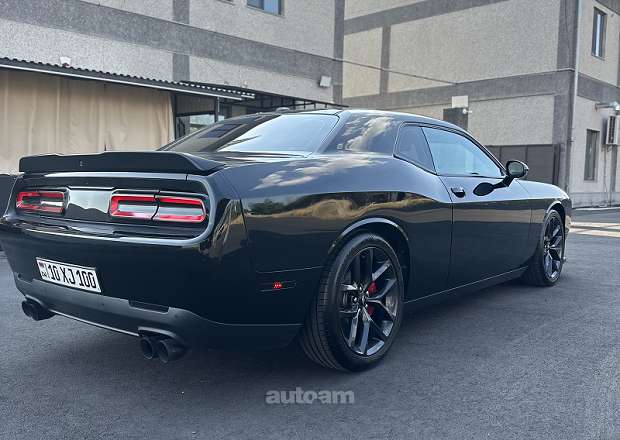 Dodge Challenger 2019 — լուսանկար 2