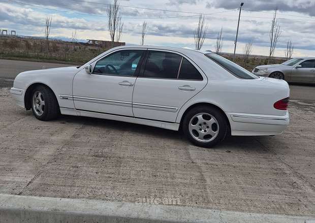 Mercedes-Benz E 240 2001 — լուսանկար 3