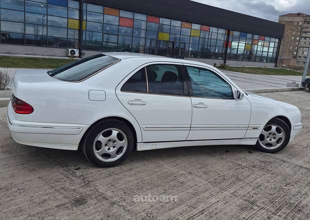 Mercedes-Benz E 240 2001 — լուսանկար 5