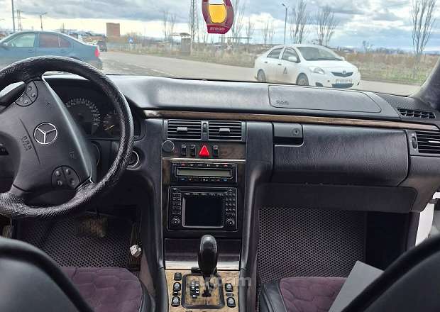 Mercedes-Benz E 240 2001 — լուսանկար 6