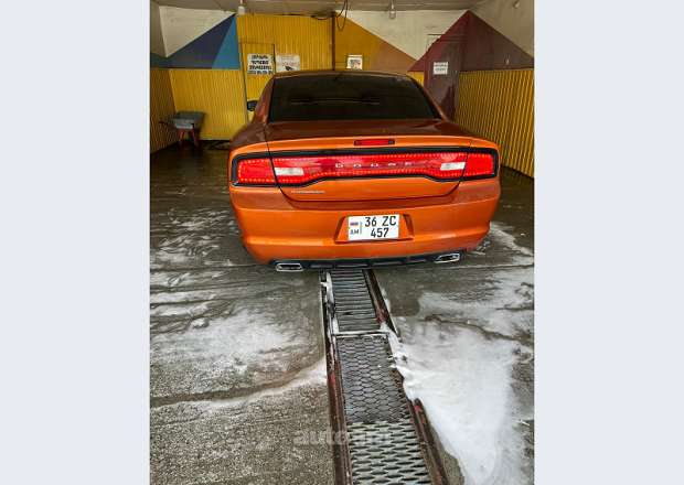 Dodge Charger 2011 — լուսանկար 7