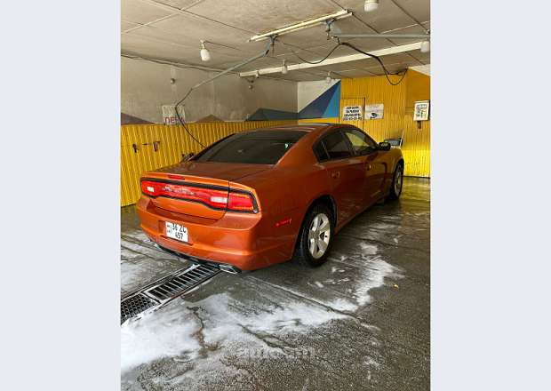 Dodge Charger 2011 — լուսանկար 3