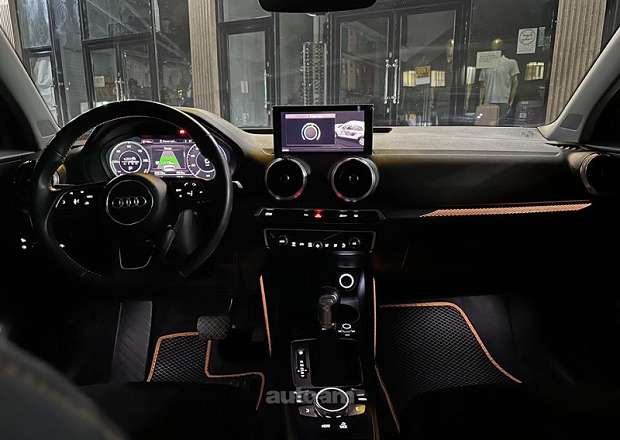 Audi Q2L e-tron 2022 — լուսանկար 11