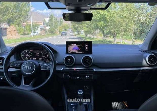Audi Q2L e-tron 2022 — լուսանկար 10