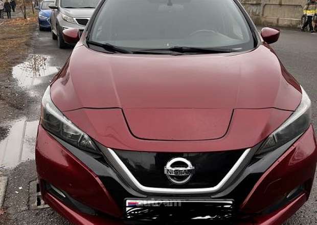 Nissan Leaf 2018 — фото 1