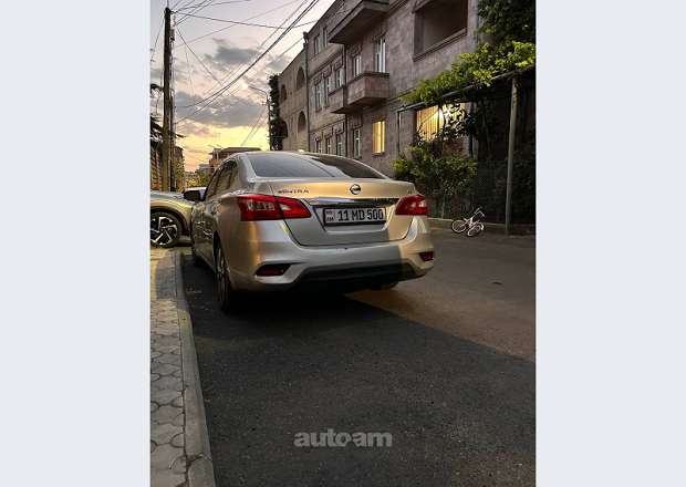 Nissan Sentra