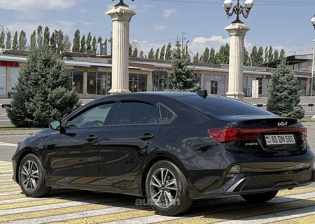 Kia Forte 2023 — լուսանկար 3