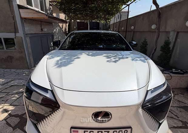 Lexus RZ 300 2025 — լուսանկար 4