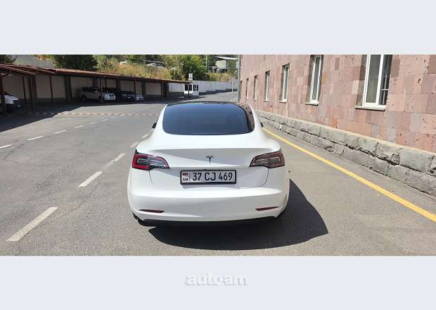 Tesla Model 3 2021 — լուսանկար 5