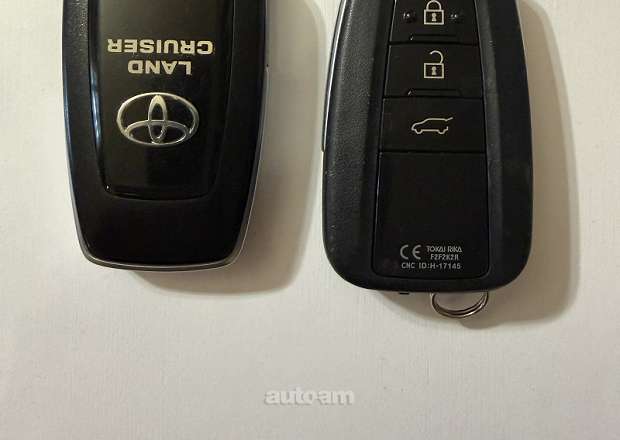 Toyota Land Cruiser Prado 2021 — photo 4