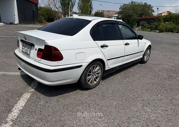 BMW 320 2002 — լուսանկար 1