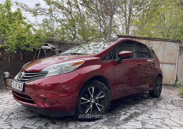 Nissan Versa 2016 — photo 1