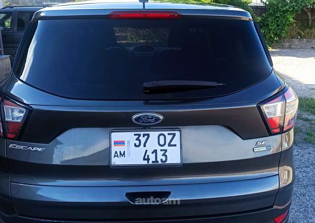 Ford Escape 2017 — լուսանկար 11