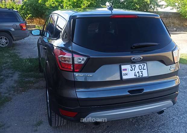 Ford Escape 2017 — լուսանկար 4