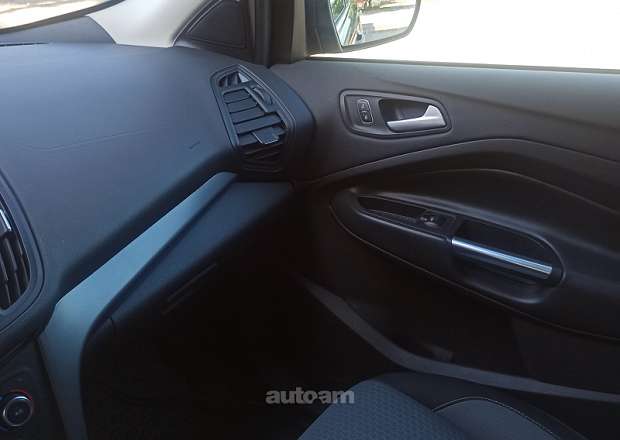 Ford Escape 2017 — լուսանկար 8