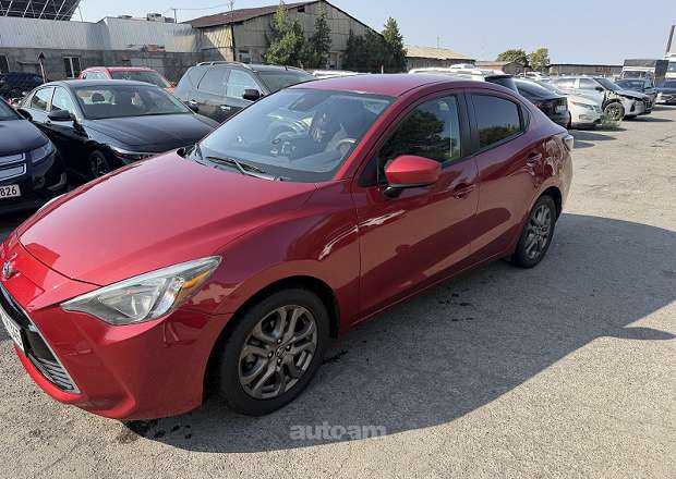 Toyota Yaris 2016 — фото 1