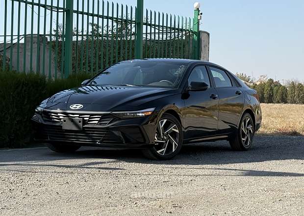 Hyundai Elantra 2025 — լուսանկար 1