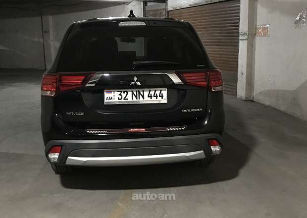 Mitsubishi Outlander 2018 — լուսանկար 2