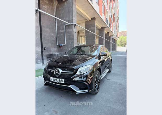 Mercedes-Benz GLE 63 S Coupe 2015 — լուսանկար 1