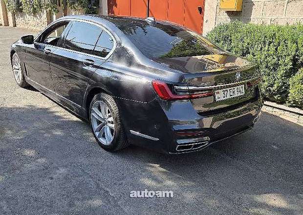 BMW 750 2017 — լուսանկար 3