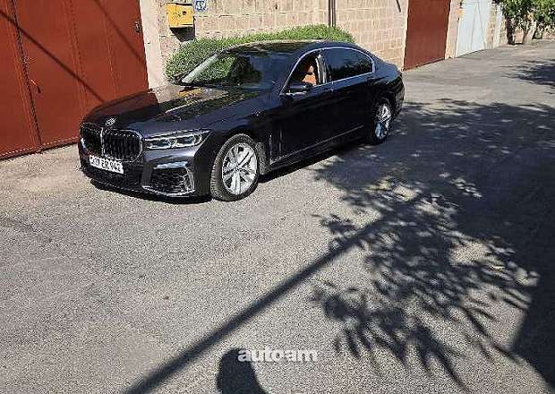 BMW 750 2017 — լուսանկար 5