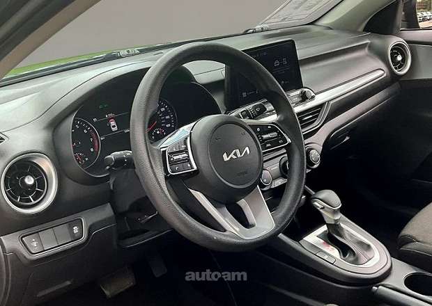 Kia Forte 2023 — photo 8